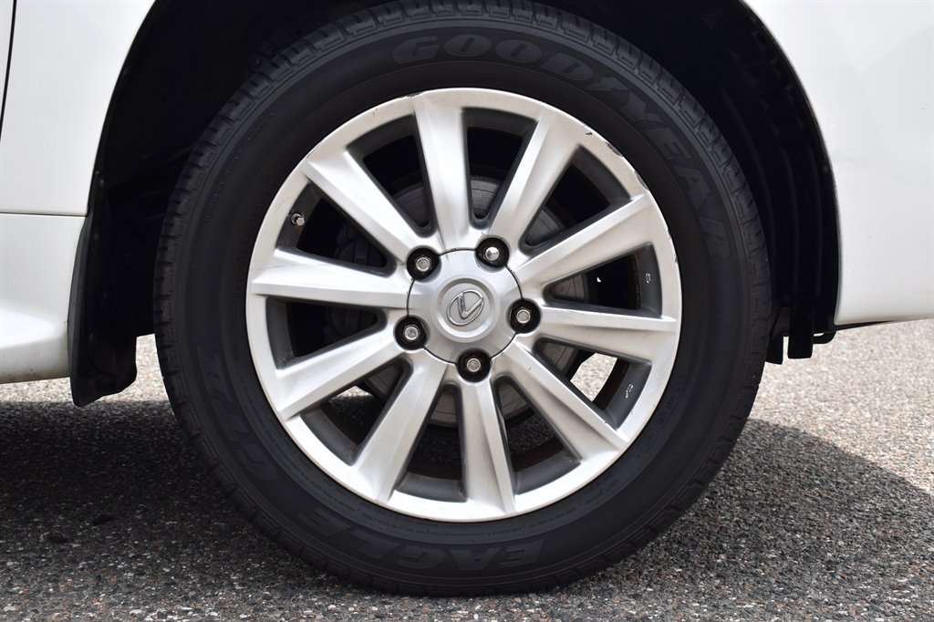 2008 Lexus LX 570 photo
