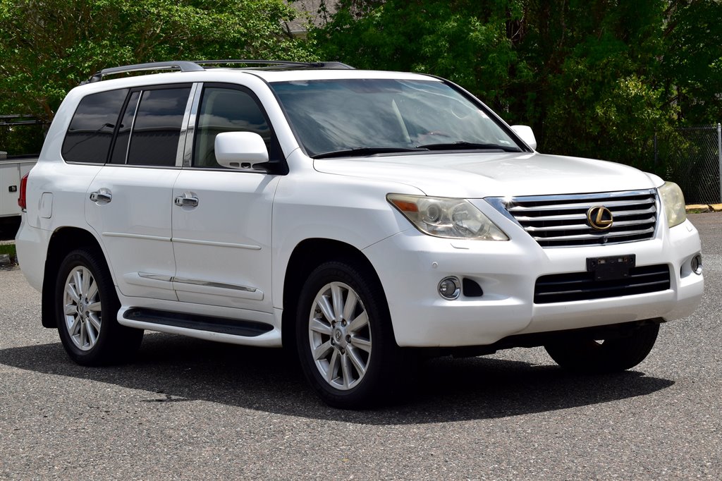 2008 Lexus LX 570 photo