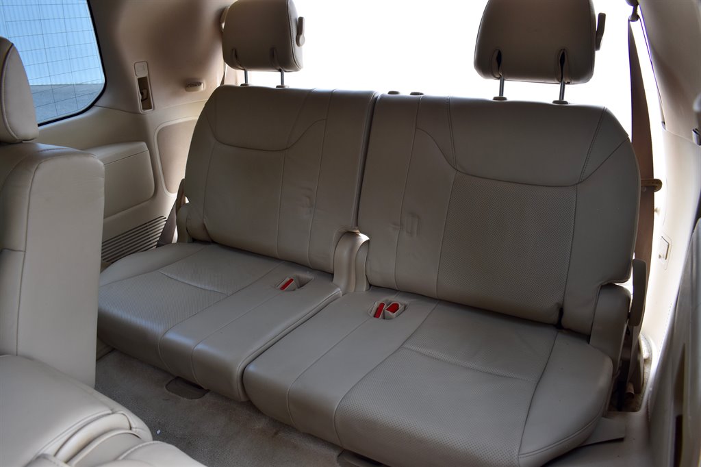 2008 Lexus LX 570 photo