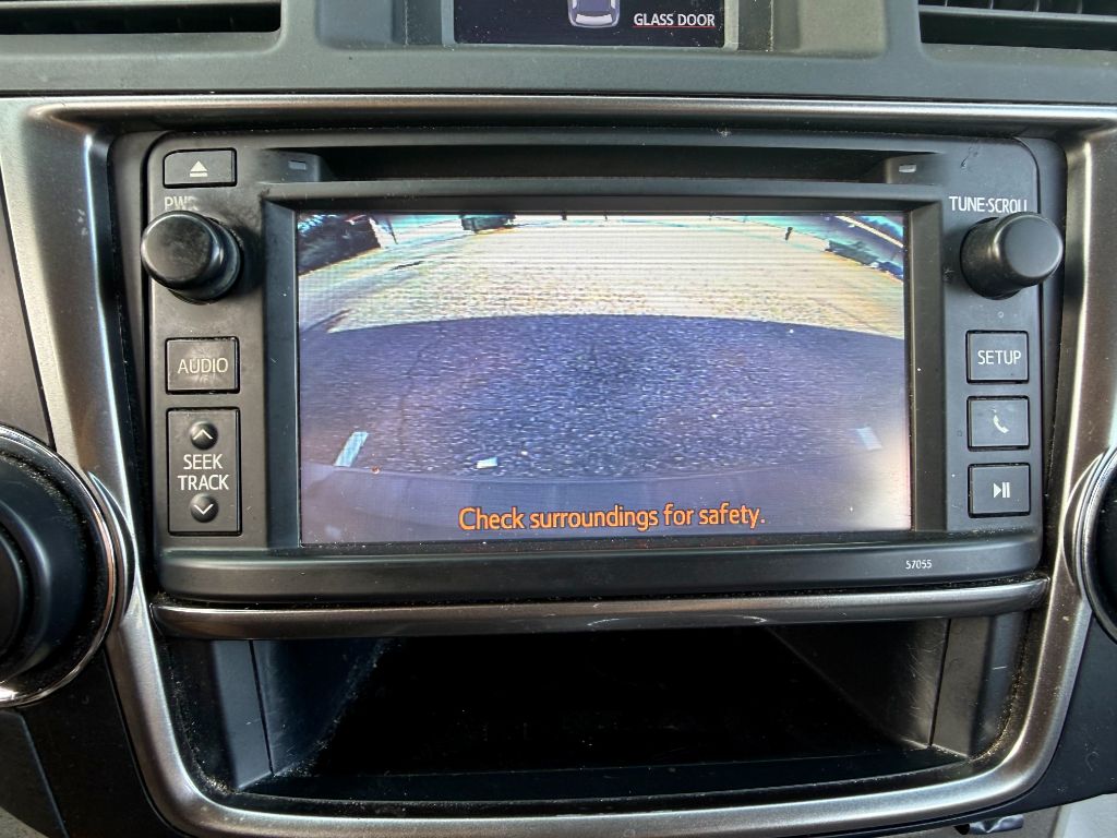 2013 Toyota Highlander - $8,800
