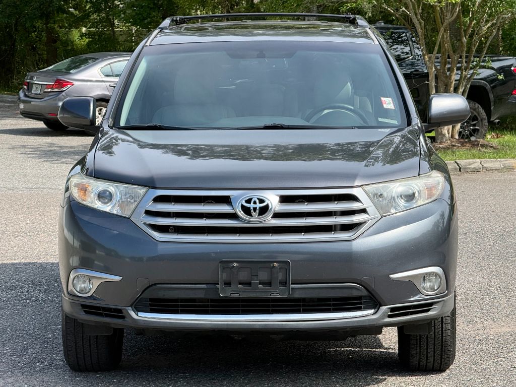 2013 Toyota Highlander - $8,800
