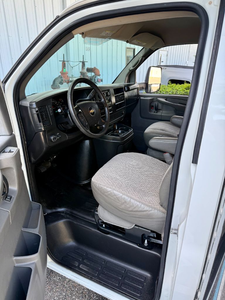 2012 Chevrolet Express - $14,501