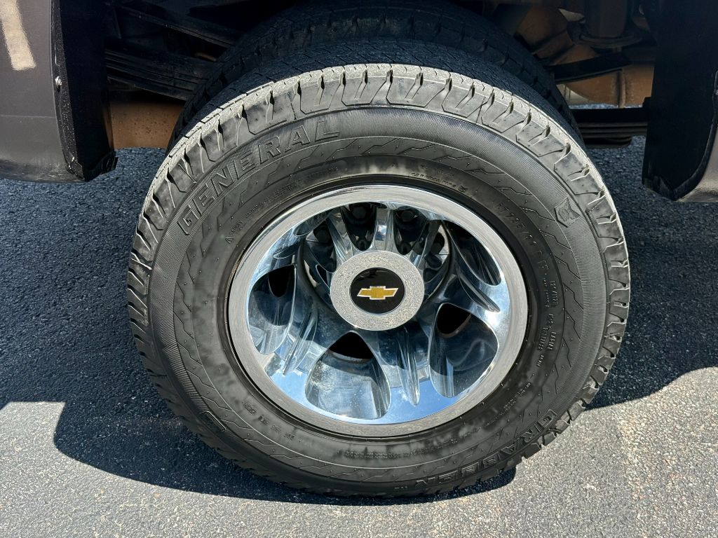 2015 Chevrolet Silverado - $26,800