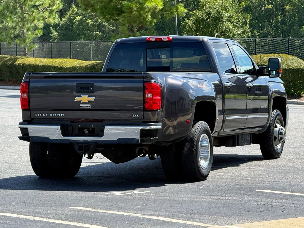 2015 Chevrolet Silverado - $26,800