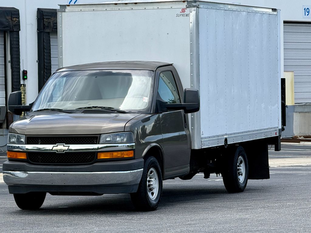 2017 Chevrolet Express - $19,800