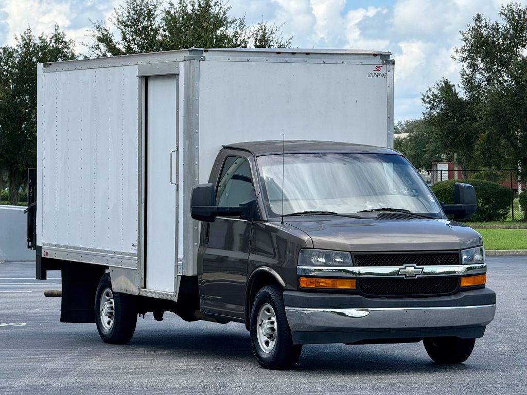 2017 Chevrolet Express - $19,800