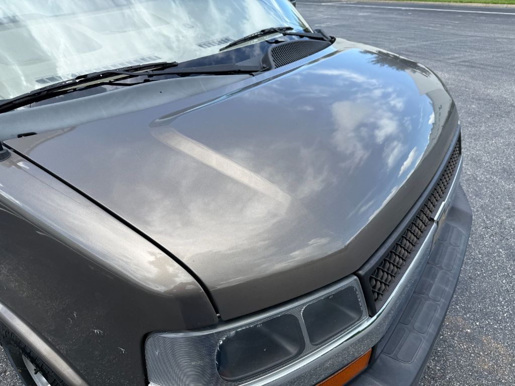 2017 Chevrolet Express - $19,800