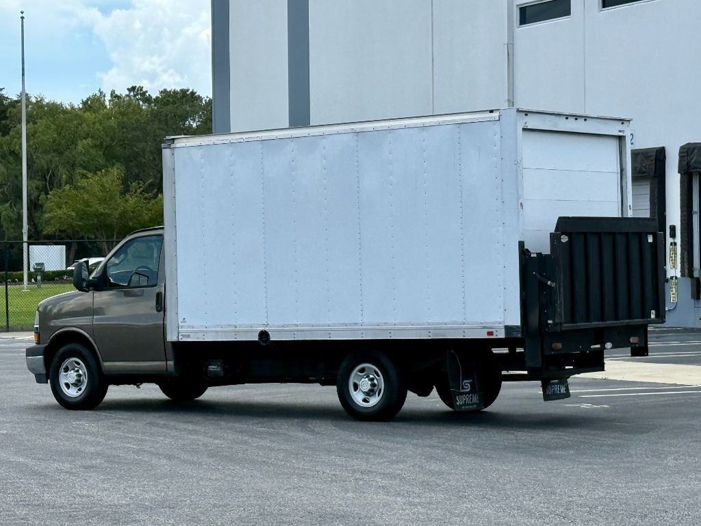 2017 Chevrolet Express - $19,800