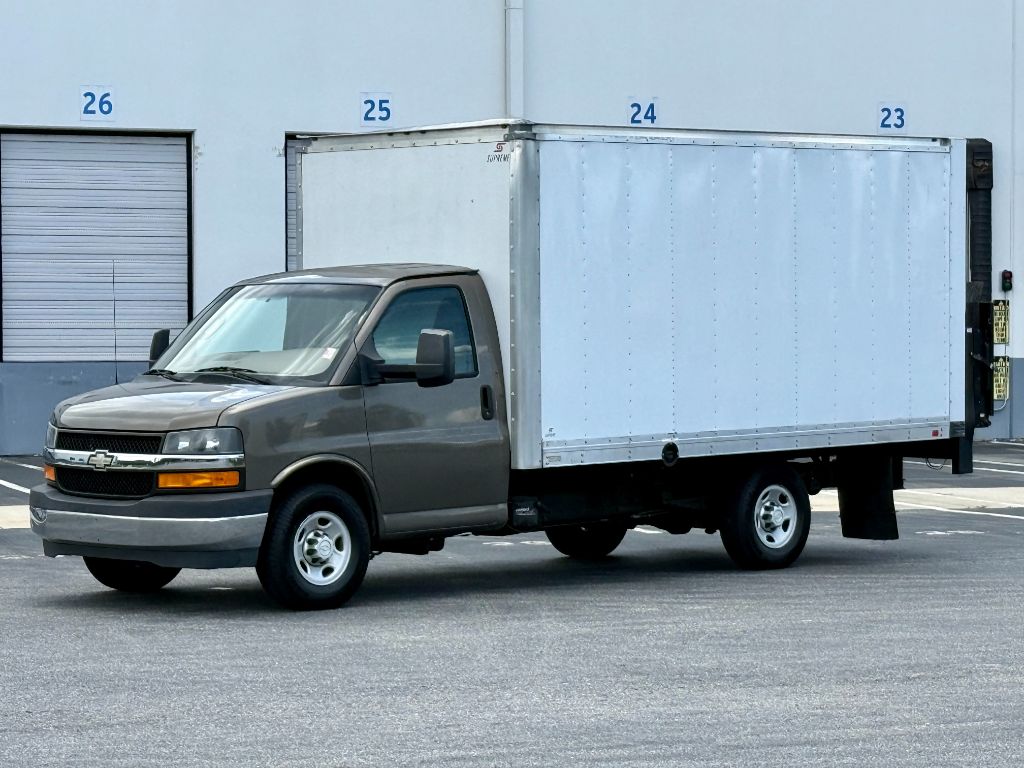 2017 Chevrolet Express - $19,800