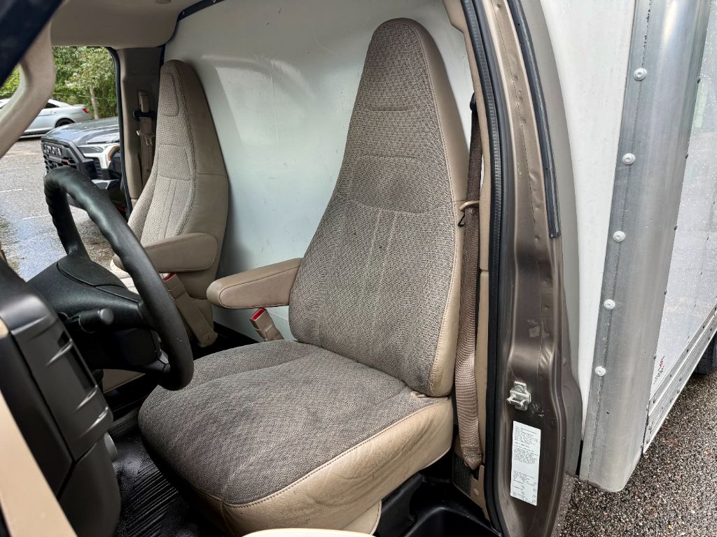 2017 Chevrolet Express - $19,800