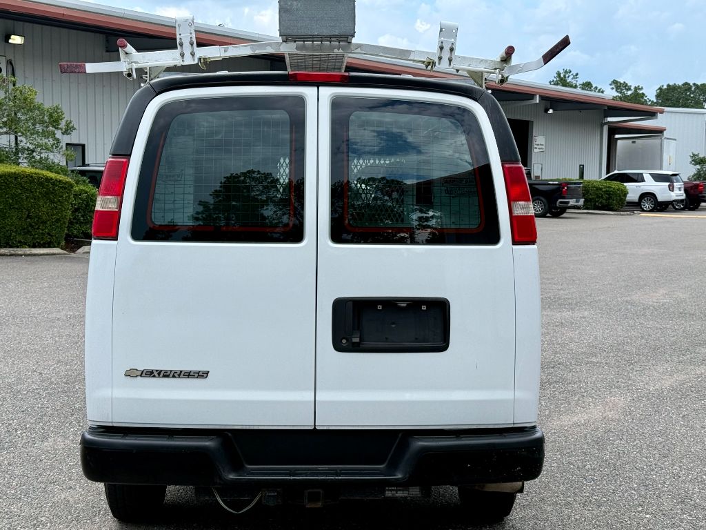 2016 Chevrolet Express - $12,800