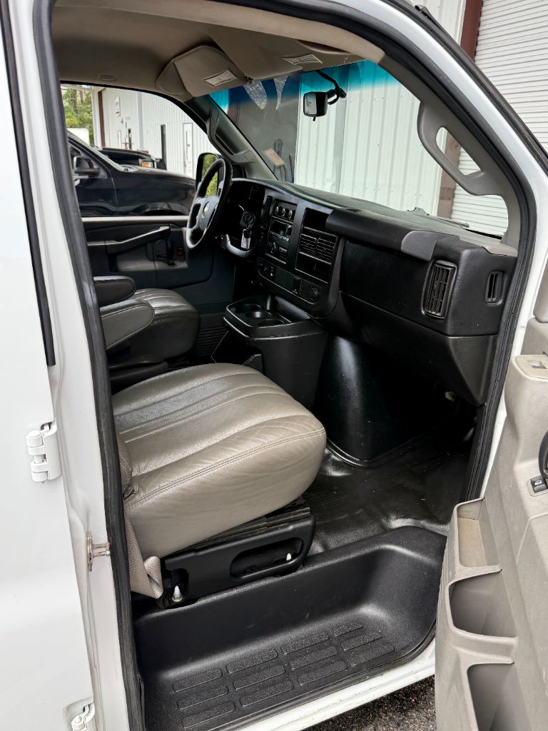 2016 Chevrolet Express - $12,800