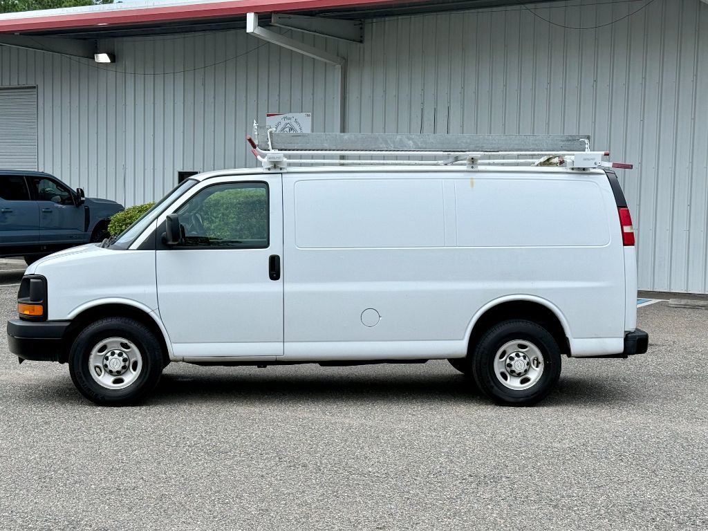 2016 Chevrolet Express - $12,800