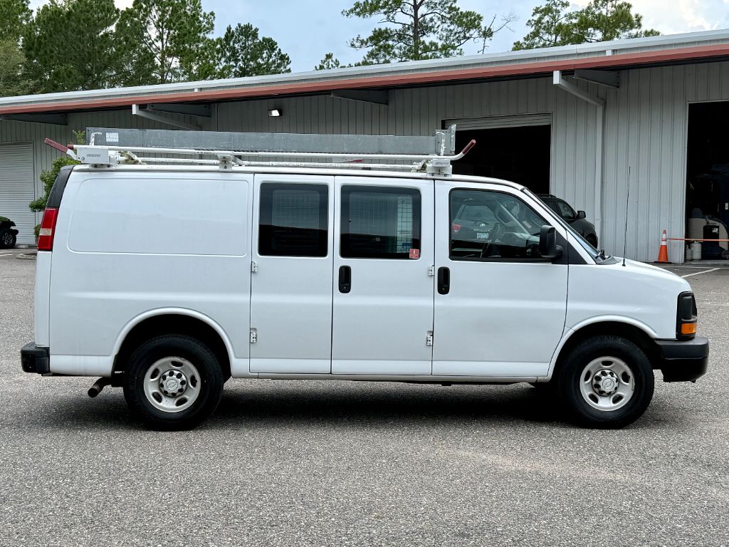2016 Chevrolet Express - $12,800