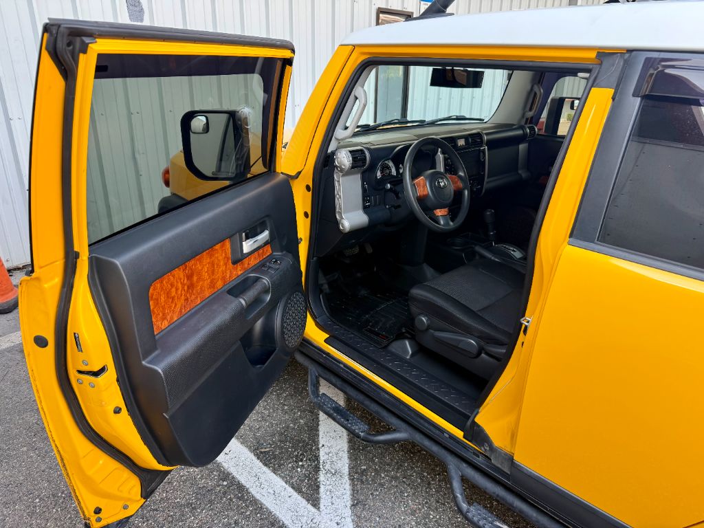 2007 Toyota FJ Cruiser - $7,800