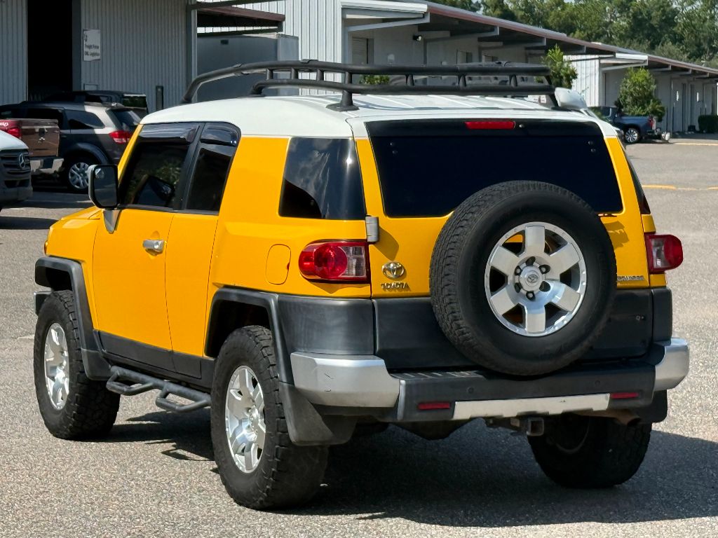 2007 Toyota FJ Cruiser - $7,800