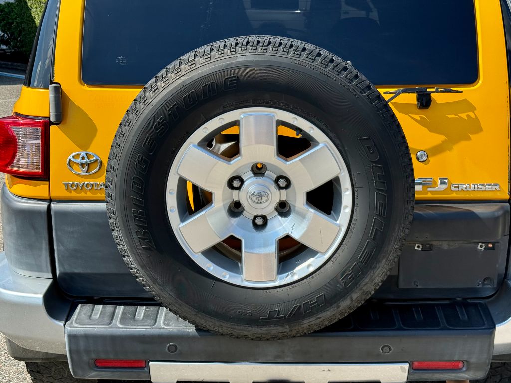 2007 Toyota FJ Cruiser - $7,800