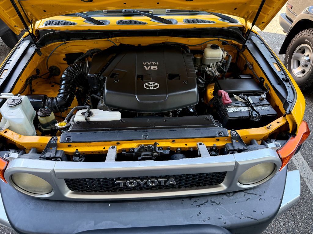 2007 Toyota FJ Cruiser - $7,800
