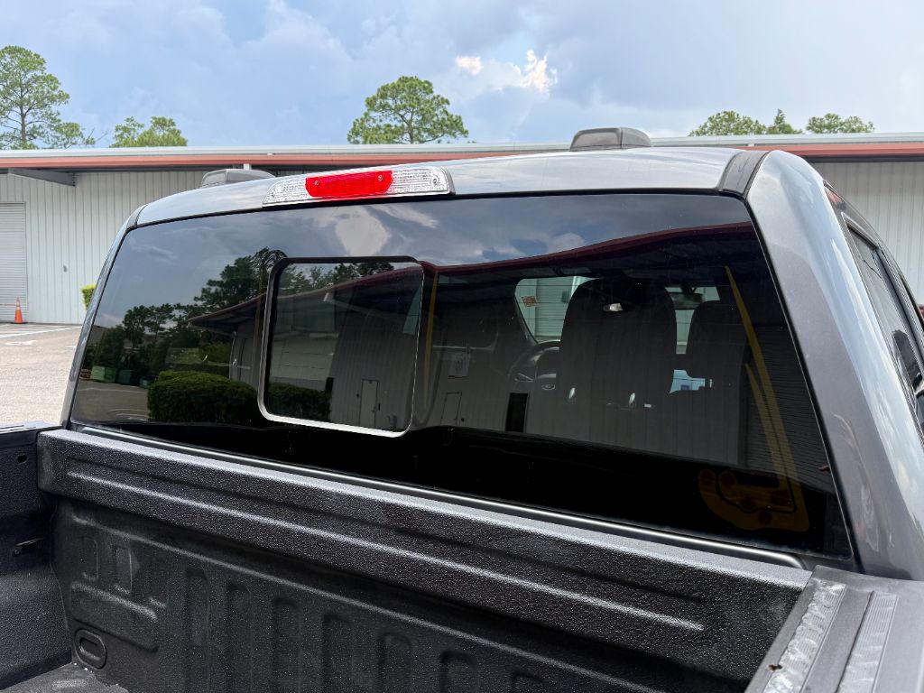 2022 Ford F-150 - $18,800