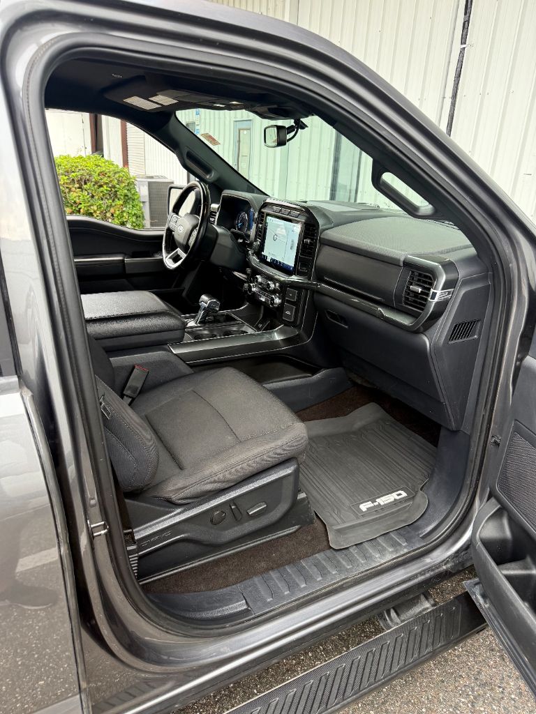 2022 Ford F-150 - $18,800