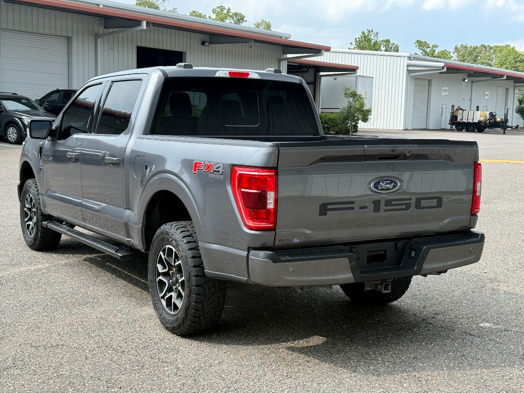 2022 Ford F-150 - $18,800