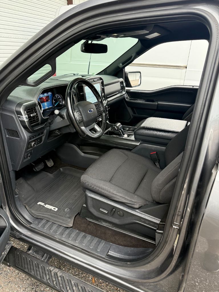 2022 Ford F-150 - $18,800