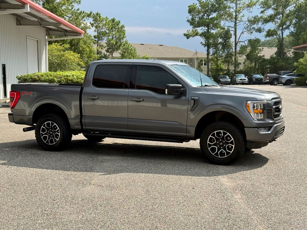 2022 Ford F-150 - $18,800
