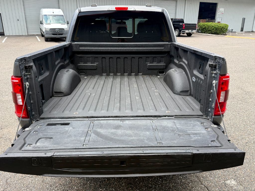2022 Ford F-150 - $18,800