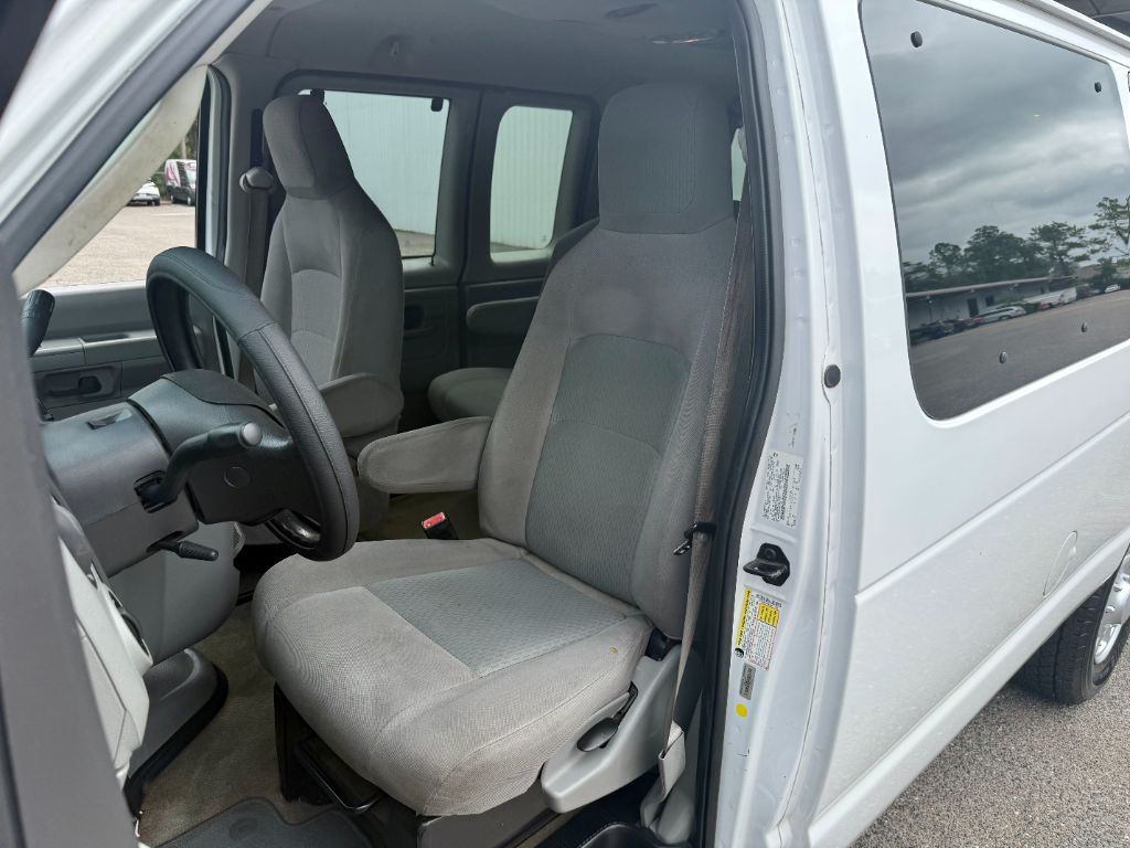 2014 Ford E-350 - $12,800