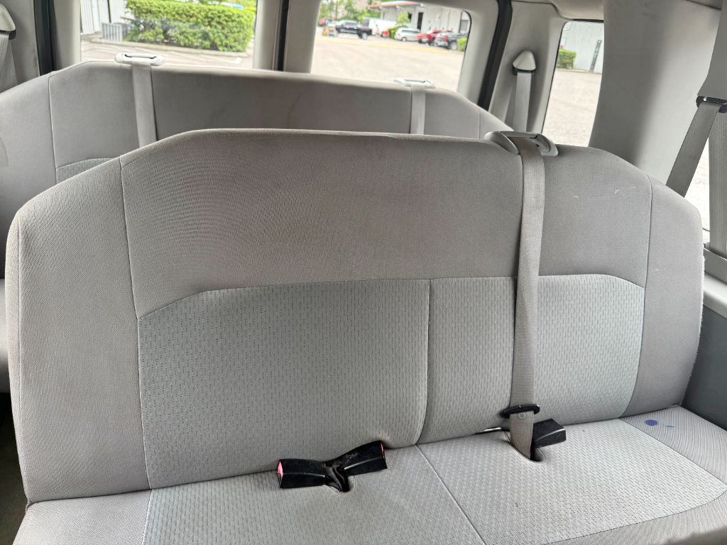 2014 Ford E-350 - $12,800