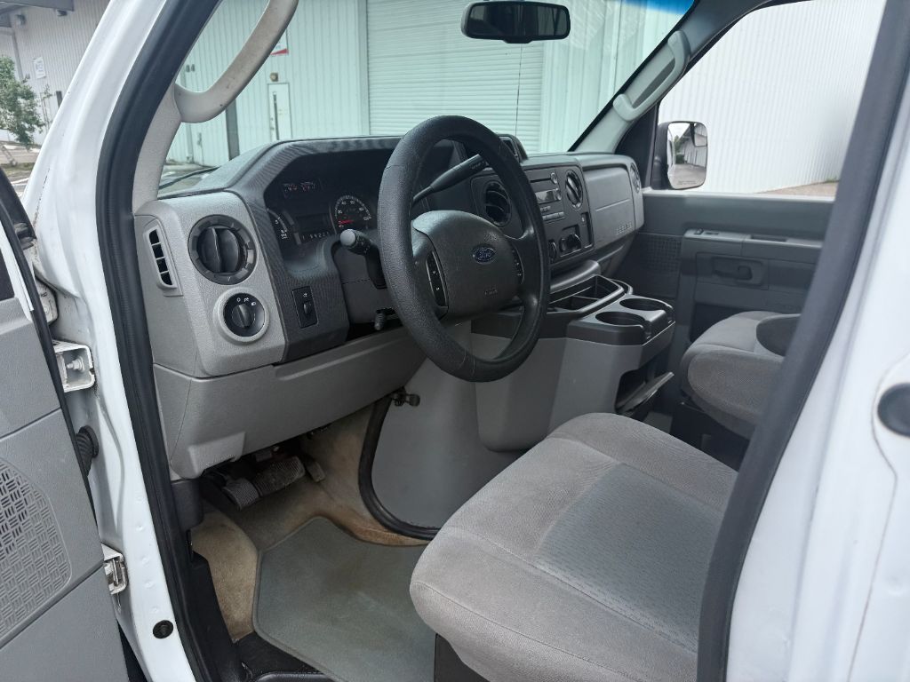 2014 Ford E-350 - $12,800