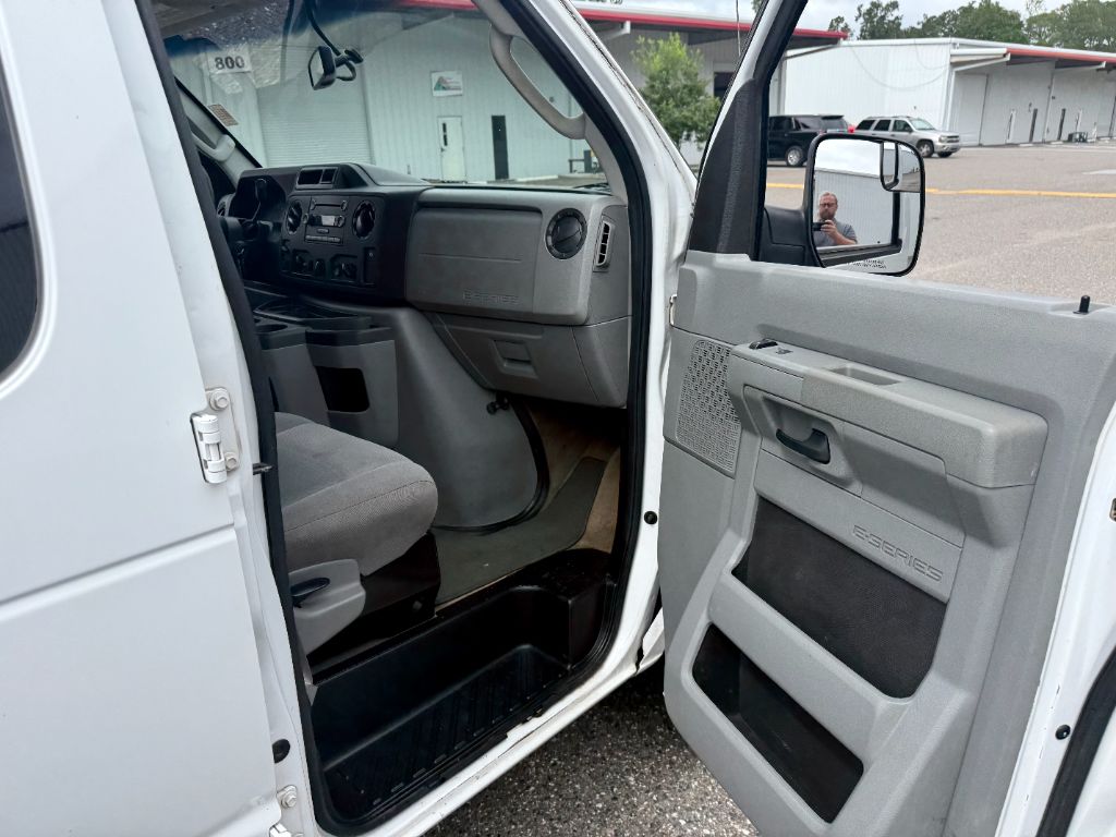 2014 Ford E-350 - $12,800