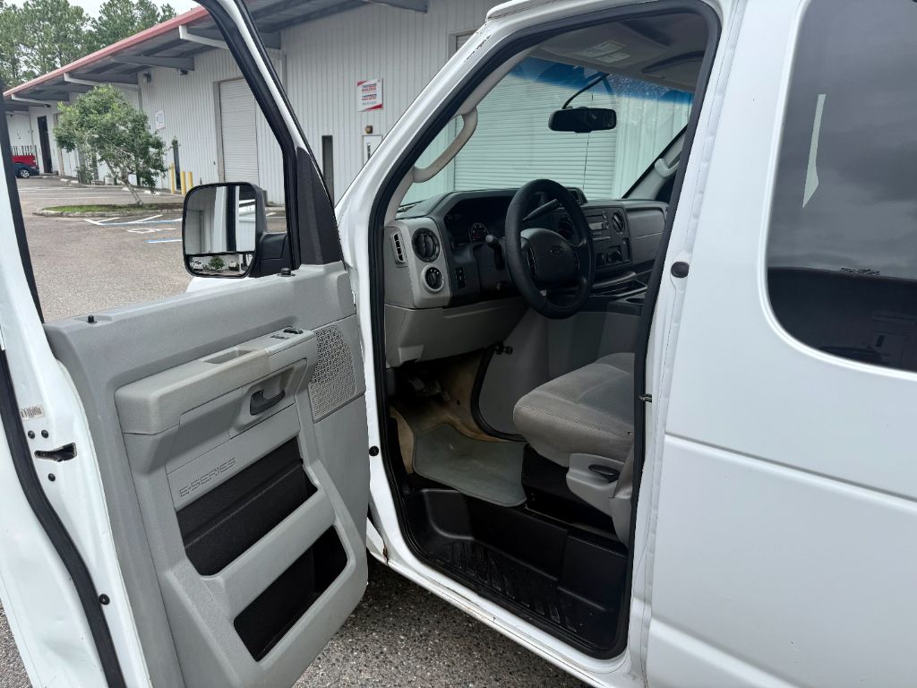 2014 Ford E-350 - $12,800