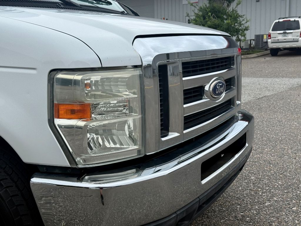 2014 Ford E-350 - $12,800