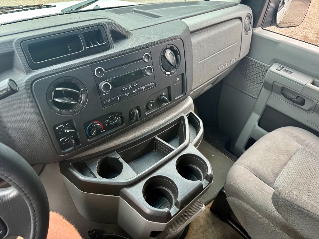 2014 Ford E-350 - $12,800