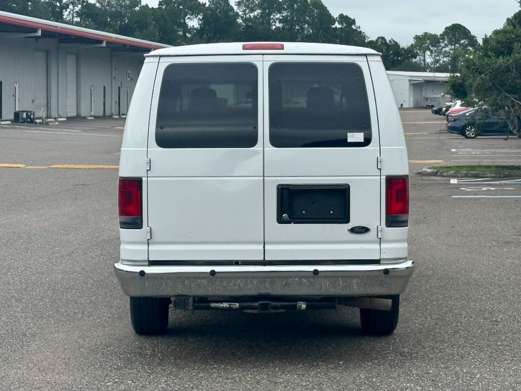 2014 Ford E-350 - $12,800
