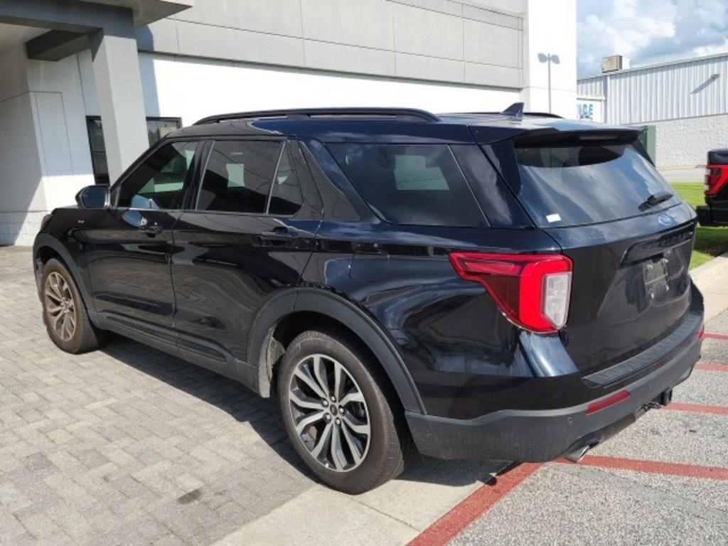 2022 Ford Explorer ST-Line photo