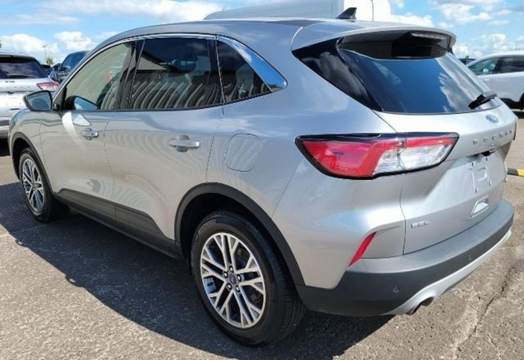 2022 Ford Escape SEL photo
