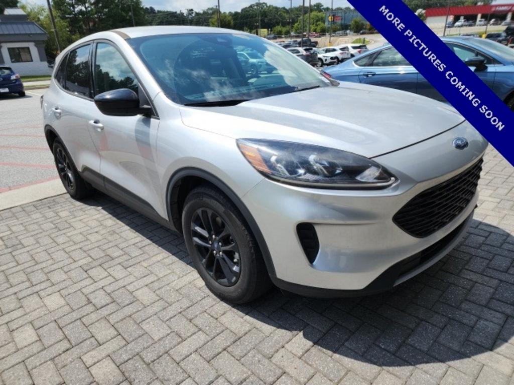 2020 Ford Escape SE Sport Hybrid photo