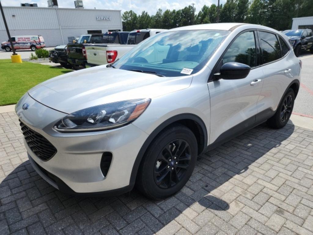 2020 Ford Escape SE Sport Hybrid photo
