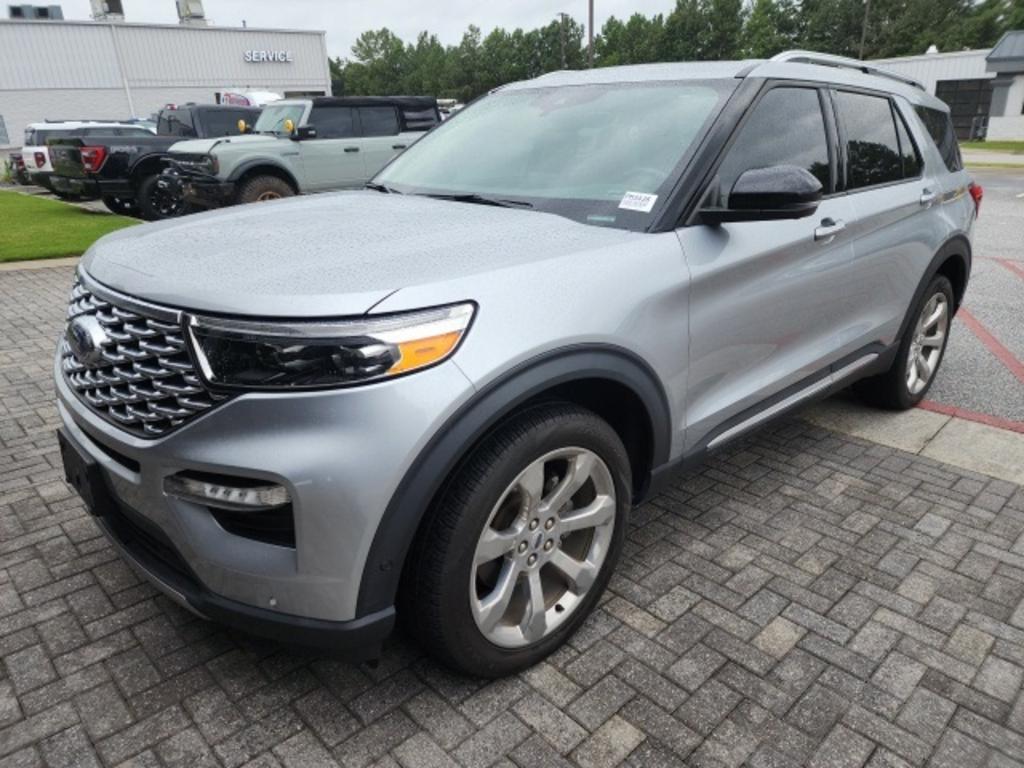2020 Ford Explorer Platinum photo