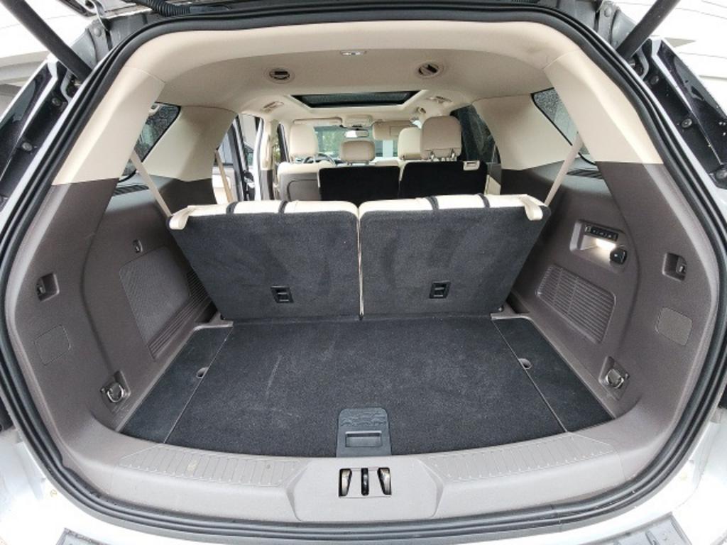 2020 Ford Explorer Platinum photo