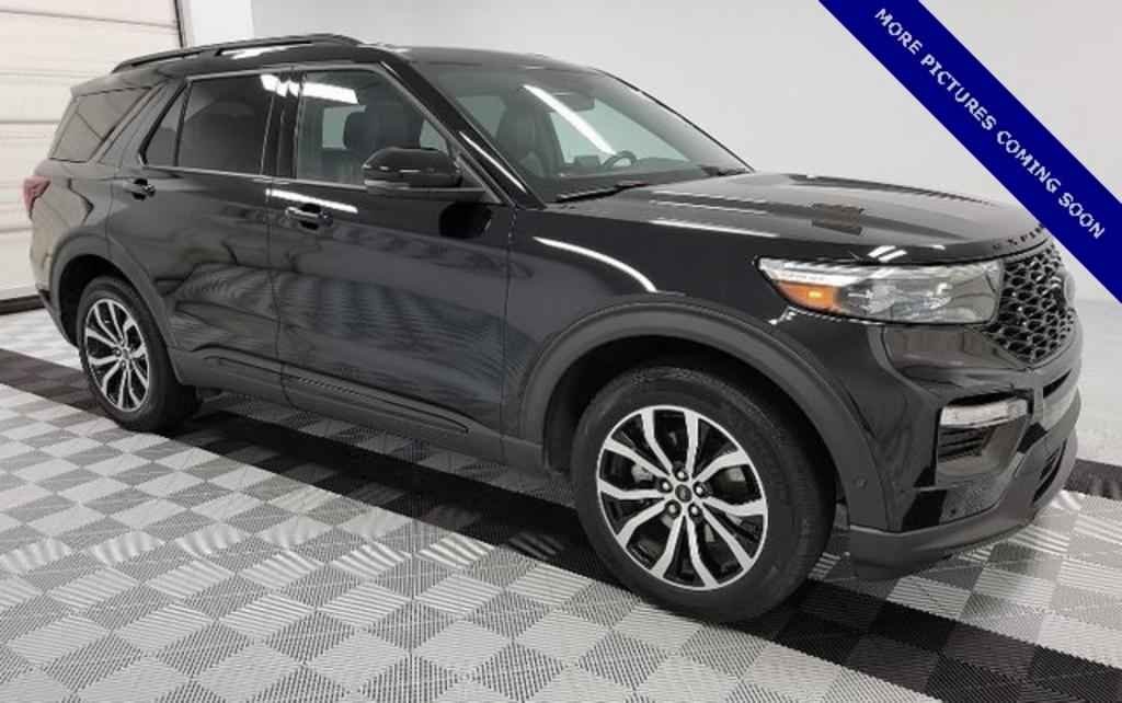 2021 Ford Explorer ST photo