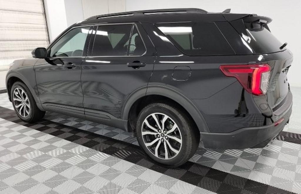 2021 Ford Explorer ST photo