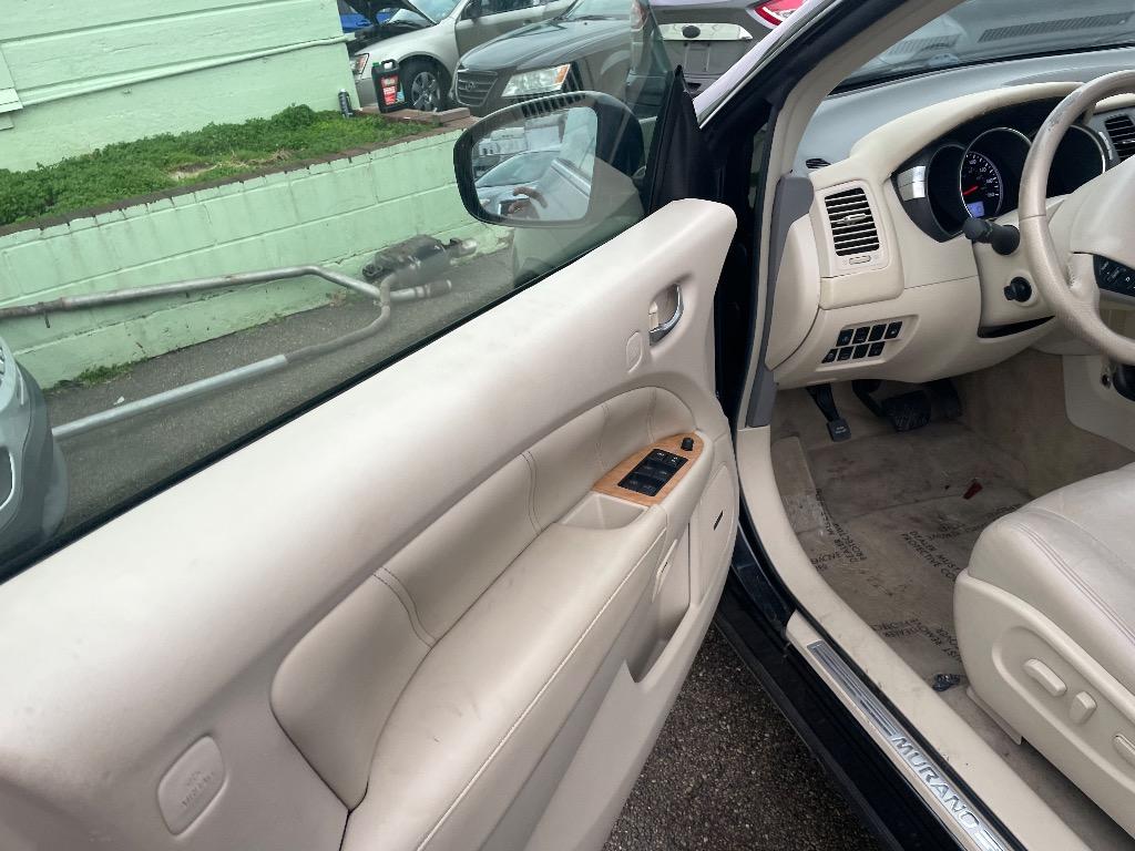 2011 Nissan Murano - $7,900