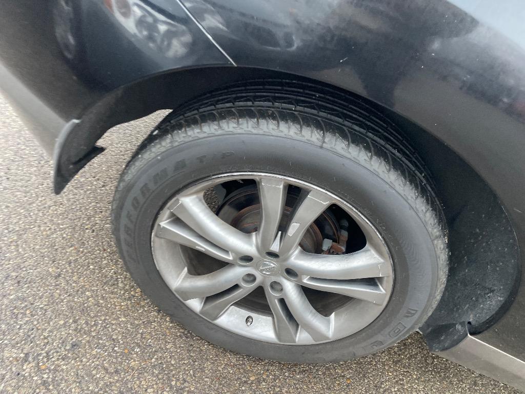 2011 Nissan Murano - $7,900