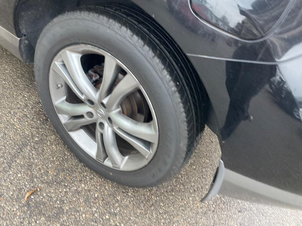 2011 Nissan Murano - $7,900