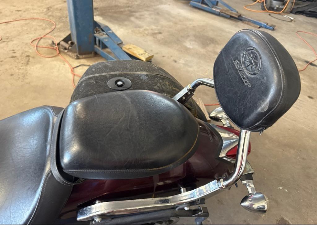 2009 Yamaha V Star 950 - $4,500