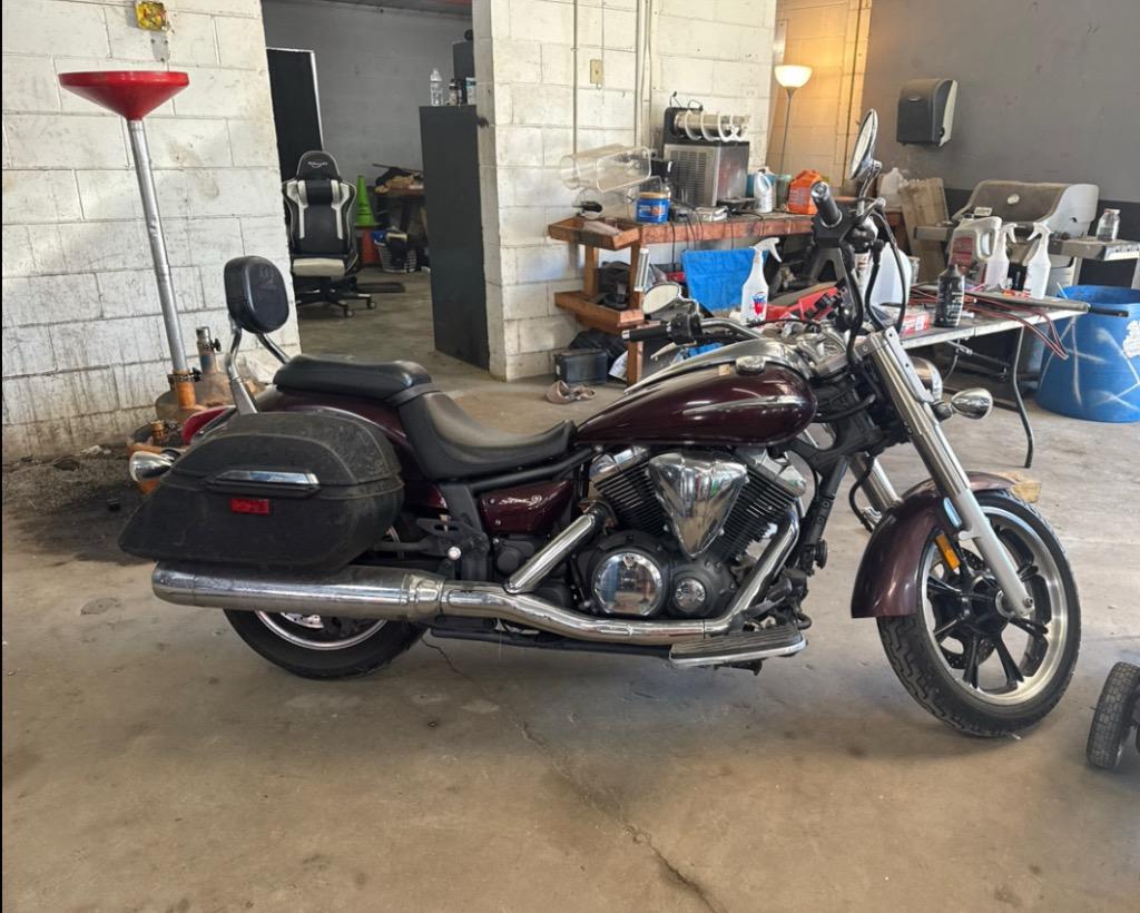 2009 Yamaha V Star 950 - $4,500