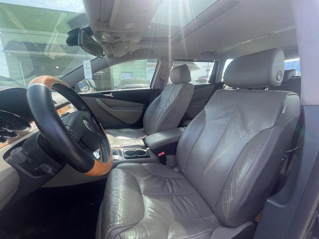 2007 Volkswagen Passat 3.6 photo